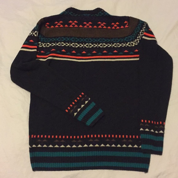 H&M Pattern Sweater - Picture 2 of 2